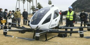 Јапонија успешно тестираше летечки автомобил со човечки екипаж