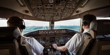 Пилот открива кои работи не треба да се прават во авион
