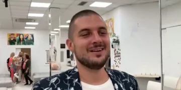 Пејач и бивши учесник во „Задруга“ претепан во Белград, завршил на Ургентен со повреди на главата