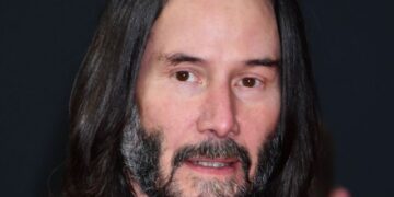 Научници крстија бактерија по Кијану Ривс