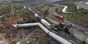 Дедо ја тужи грчката железница бидејќи нивата му била уништена по судирот на возови