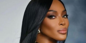 Наоми Кембел ја обвинија за фотошоп