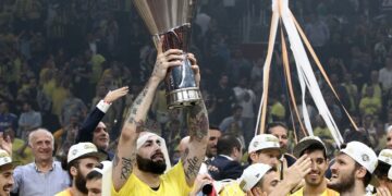 Перо Антиќ го продава дресот со кој стана европски првак, парите ќе ги донира за Турција