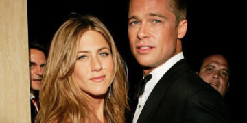 Анистон не престана да плаче кога дозна дека Џоли е бремена