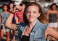 Осомоделенка ја нападнала професорката по веронаука на час
