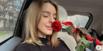 Антониа Гиговска блеска во бременоста