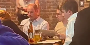 Принцот Вилијам во геј ресторан во Полска
