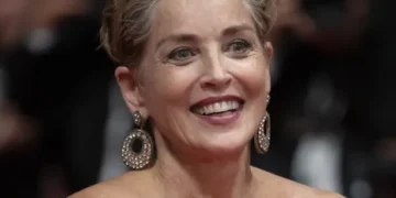 Шерон Стоун: Заработив 13,5 милиони помалку од Мајкл Даглас за филмот „Ниски страсти“