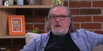 (Фото) Коса сплетена во плетенка е новиот имиџ на Трифун Костовски