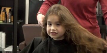 Седумгодишниот Кристијан првпат ја скрати косата за да ја донира на деца болни од рак