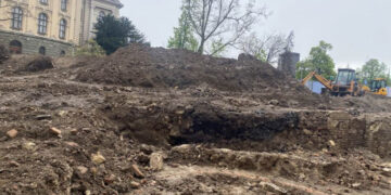 (Фото) Во центарот на Белград ископана античка гробница