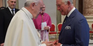 Папата на кралот Чарлс му подарил крст со Исус Христос