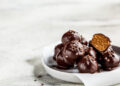Чоколадни топчиња со рум