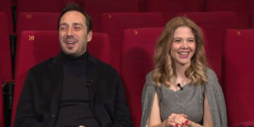 (Видео) Бев малку строг кон Јелена, открива сопругот на македонската актерка во заедничко интервју