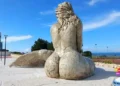„Провокативна“ статуа на сирена предизвикува возбуда во село во Италија