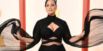 Ешли Греам е најзгодна жена за 2023 година