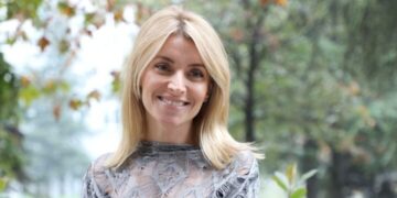 Актерката Анѓелка Прпиќ објави емотивно видео додека го гали бремениот стомак