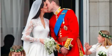 Читач од усни откри што и рекол Вилијам на Кејт на денот на венчавката