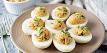 Полнети јајца со кари