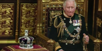 Том Круз, Кети Пери, Лајонел Ричи, Андреа Бочели се на листата гости кои ќе дојдат на крунисувањето на Чарлс Трети