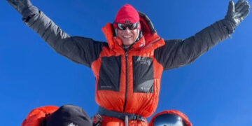 Американскиот алпинист Герет Медисон искачи три врва во една сезона