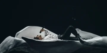 (Видео) Српскиот претставник на Евровизија, Лук Блек ја имаше првата проба на сценaта во Ливерпул