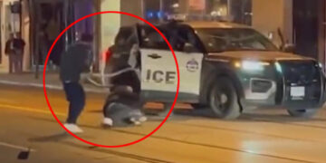 (Видео) Насилник со питон тепаше маж на улица