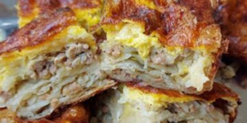 Прелиена пита со месо полна со сочен фил