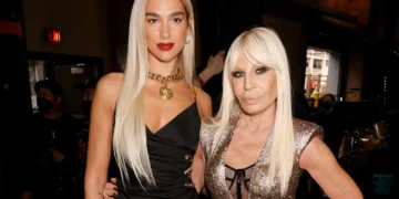 Дуа Липа ќе дизајнира облека за модната куќа Версаче