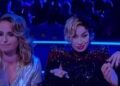 (Видео) Француската претставничка го покажа средниот прст на Евросонг