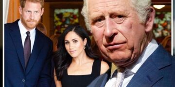 Принцот Хари го повредил Чарлс кога му ја кажал дека е во врска со Меган, тврдат кралски аналитичари