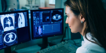 Вештачката интелигенција може да го открие ракот кај човекот побрзо и подобро од докторите