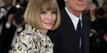 Ана Винтур потврди дека е во љубов со актерот Бил Наи