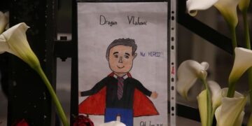 Тинејџерка му посвети цртеж на убиениот домар од училиштето во Белград