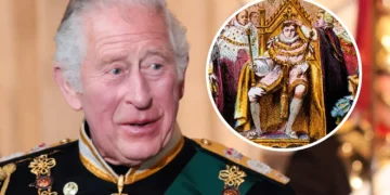 Кралот Чарлс на крунисувањето ќе носи златни облеки тешки неколку килограми