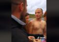 (Видео) На сред автопат во Македонија патници го исчистија мажот кој им го поправи автобусот