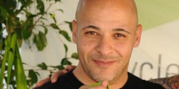 Почина актерот Мајк Бетајех од серијата „Брекинг бед“