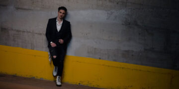 Младиот пејач Дарко Гроздановски ја објави најновата песна „Трач“