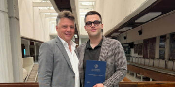 Синот на Шилегов стана магистер по римско право