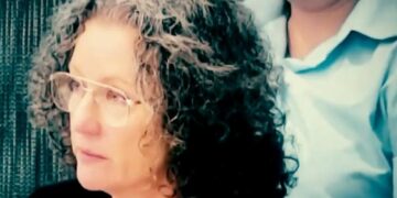 Мајка невина лежела 20 години во затвор за убиство на нејзините четири деца