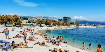 Во Сплит ќе се казнува консумирање алкохол и вршење нужда на јавни површини