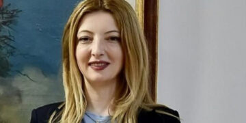 Абе иста Гал Гадот: Данела растури на Твитер заради облеката