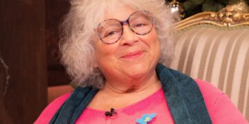 (Фото) Актерката од Хари Потер позираше гола на 82 години