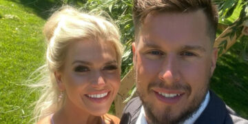 (Фото) Девојка сакала да направи тетоважа за покојниот сопруг, а кога отишла во студиото ја пронашла љубовта на својот живот