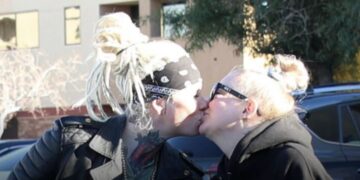 Порно иконата Џена Џејмисон во брак со жена, се запознале на Тик Ток