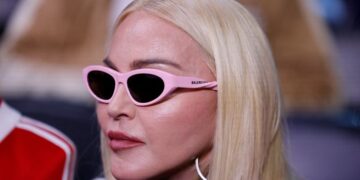 Соработниците на Мадона одржаа итен состанок поради страв дека пејачката нема да преживее