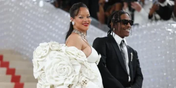 Ријана се омажила во тајност