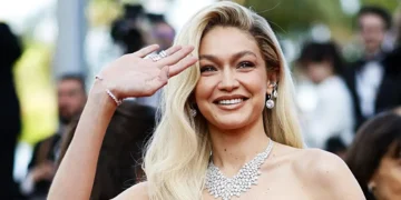 Џиџи Хадид уапсена и обвинета за поседување марихуана