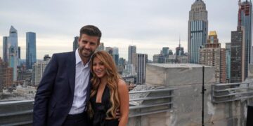 Шакира и Пике пред да се разделат биле во отворена врска, открива шпански телевизиски водител