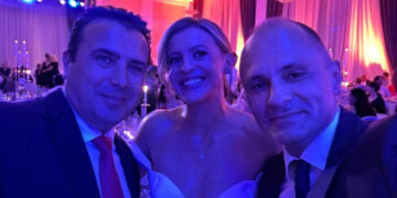 На Нина и дојдоа Заев и Филипче на свадба, бившата министерка меѓу неразделните другари